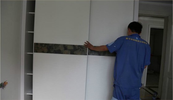 衣柜安裝公司哪個(gè)好，衣柜安裝公司現(xiàn)在的情況
