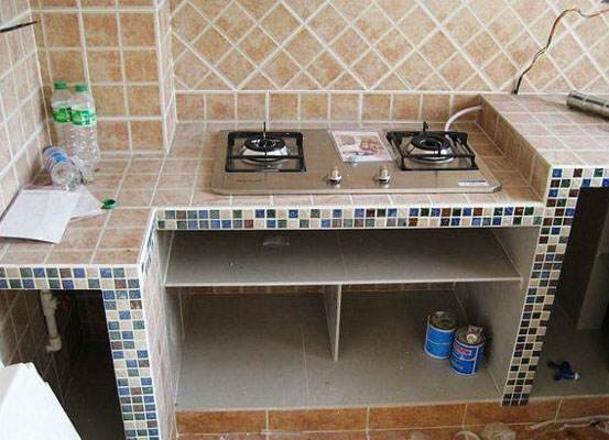 磚砌櫥柜的優(yōu)點和缺點是什么？磚砌櫥柜安裝注意事項是什么？