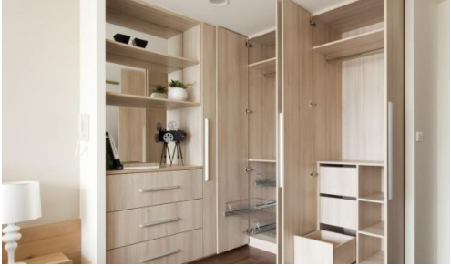 【臨沂高密度板價格】高密度板衣柜怎么樣，高密度板衣柜的優(yōu)缺點有哪些？